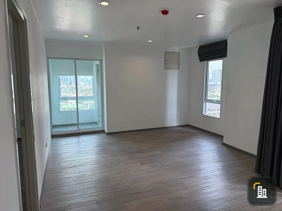 For rent: Condo Regent Home Bang Son 28, empty room, 10th floor, open view, room decorating lovers, I must say that you must not miss it.