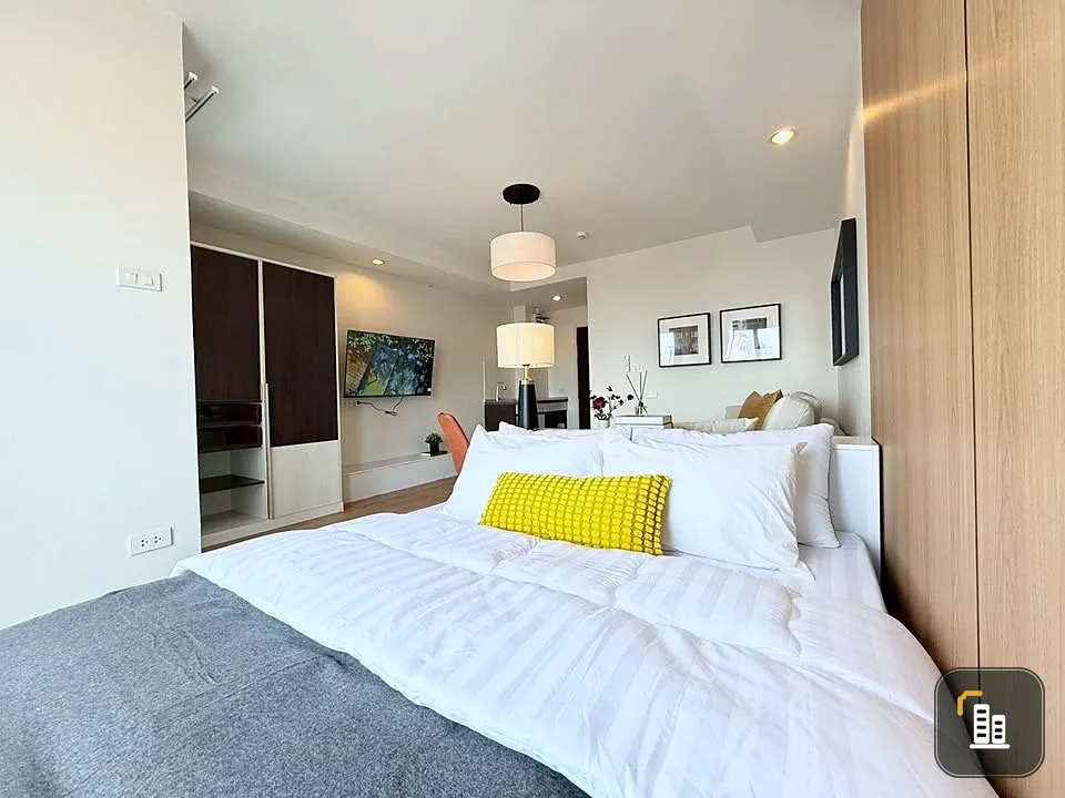 For sale: The Log 3 Sukhumvit 101/1, ready to move in, open view, not blocked, complete facilities, book now before you miss out!!
