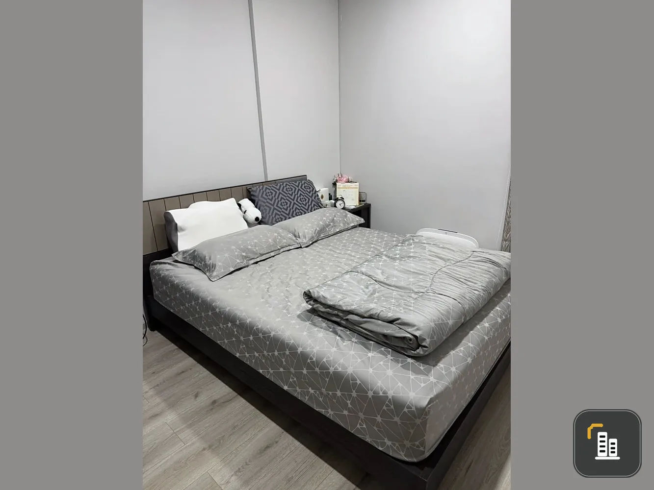 For sale: Metris Ladprao, spacious room, lots of usable space, comes with complete furniture and amenities. Don't miss out!