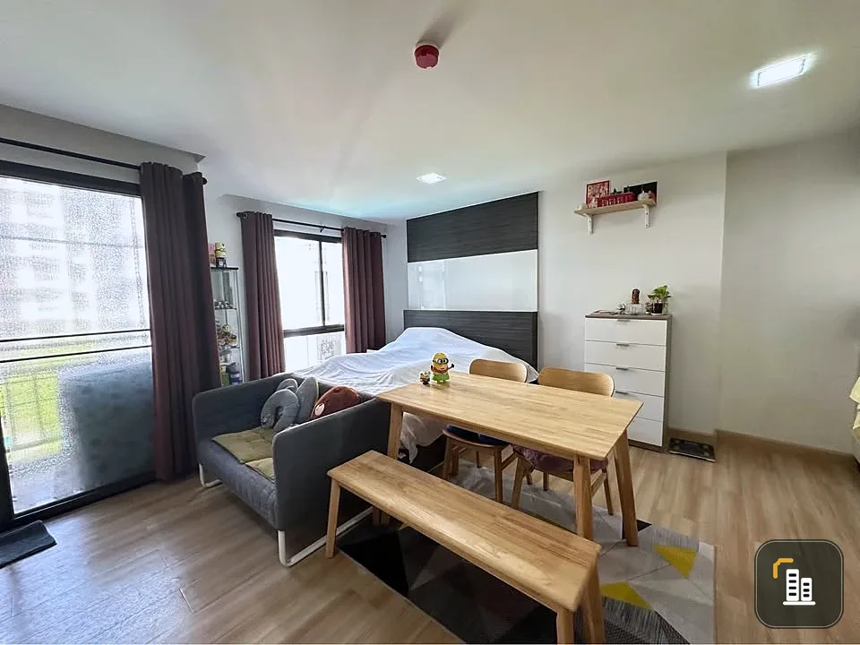 For sale Living Avenue Bangsaen Studio room, large usable area, fully furnished, pool view, hurry and reserve now.