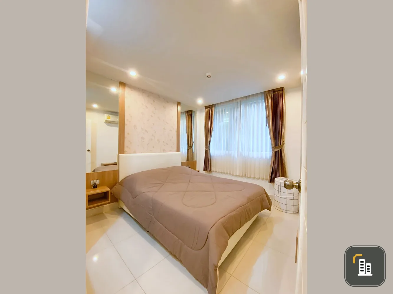 For sale: Amazon Residence Pattaya, corner room, not crowded, stylishly decorated, fully furnished, don't miss out on this great deal.
