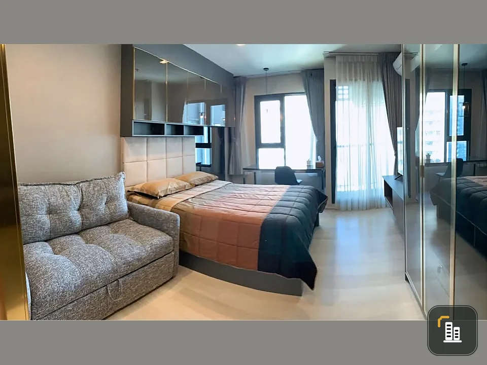 For rent: Life One Wireless, Studio room, very high floor, fully furnished and electric appliances. Interested, please book now.
