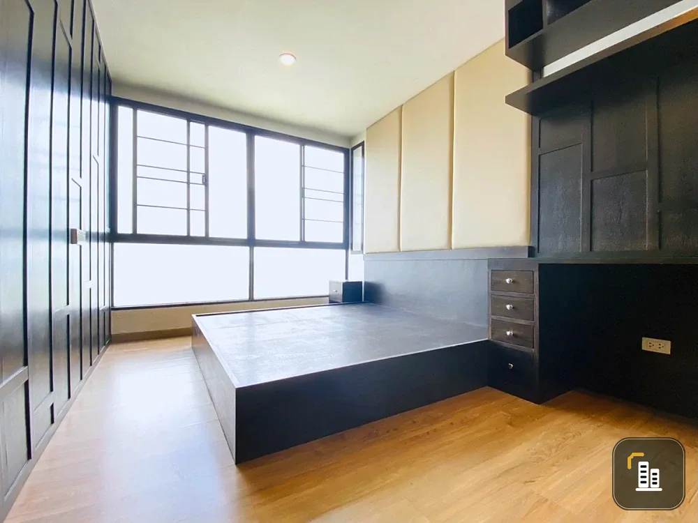Urgent sale!! Condo The Tree Interchange, 36th floor, Building B, empty room, very good condition, the owner has never moved in, book now!!