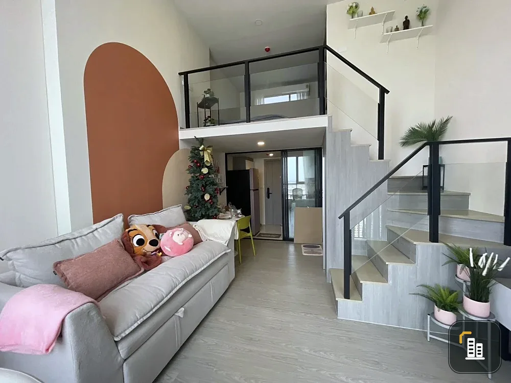 For rent: Origin Plug & Play Ramkhamhaeng Triple Station, high ceiling room, airy, decorated in a controlled tone, fully furnished, hurry and book now