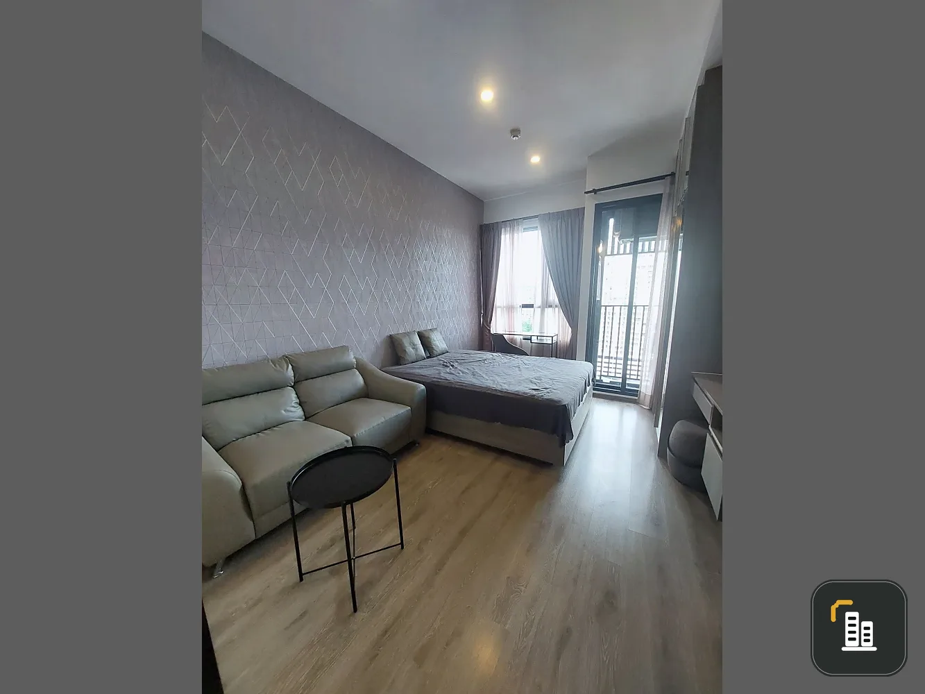 For sale: Knights Bridge Prime On-Nut Studio room, 30th floor, high view, complete here, just come and move in.