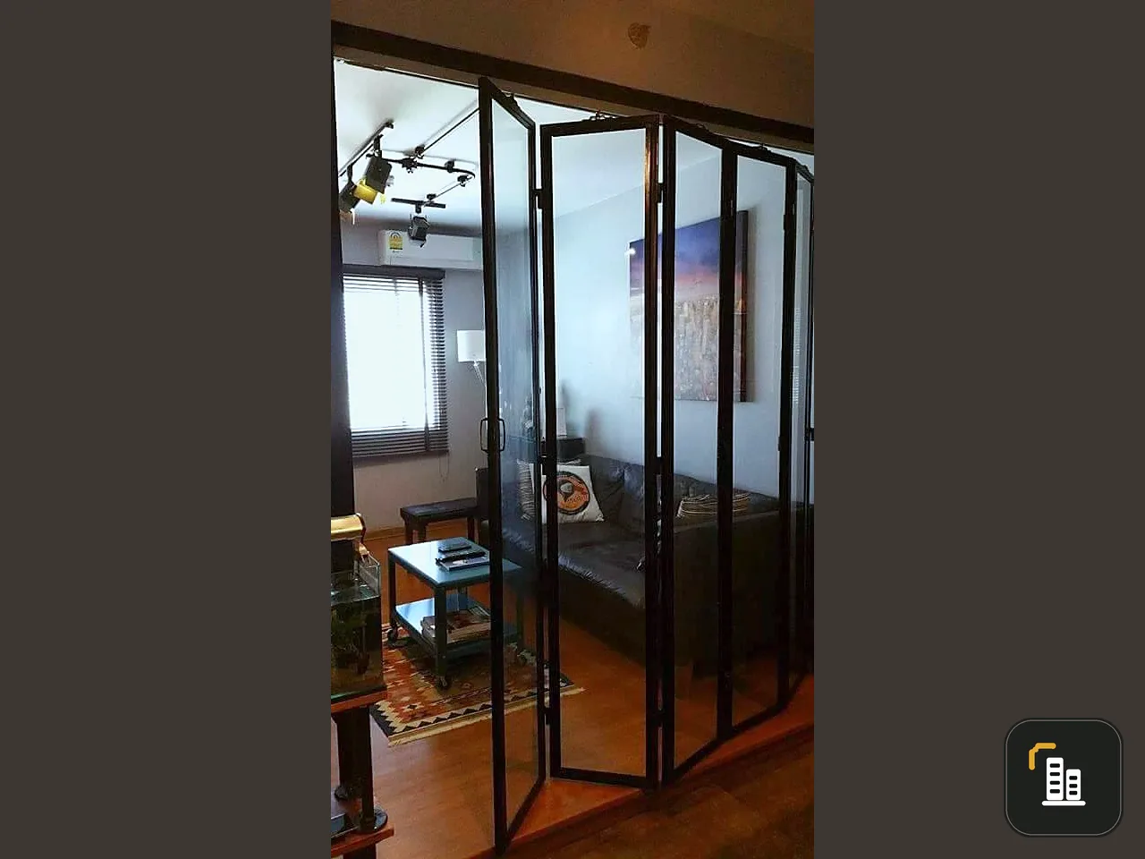For sale Supalai Park Asoke-Ratchada, spacious room, lots of usable space, stylishly decorated, comes with complete facilities, book now.