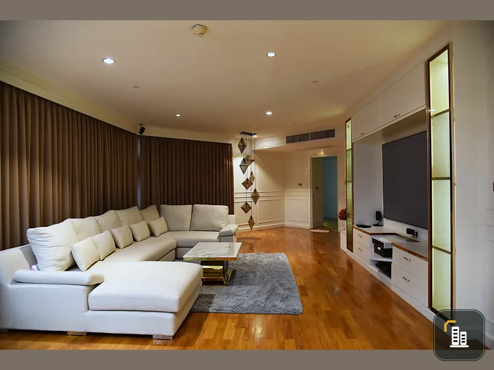 For sale: Watermark Chaophraya River, very spacious room, high floor in the city center, view of the Chao Phraya River. Can you not book it?
