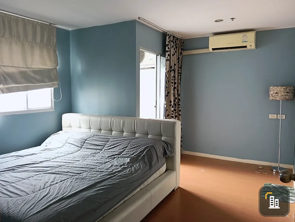 For rent: Lumpini Condo Town Ramintra – Nawamin, spacious room, lots of usable space, comes with complete furniture, book now.
