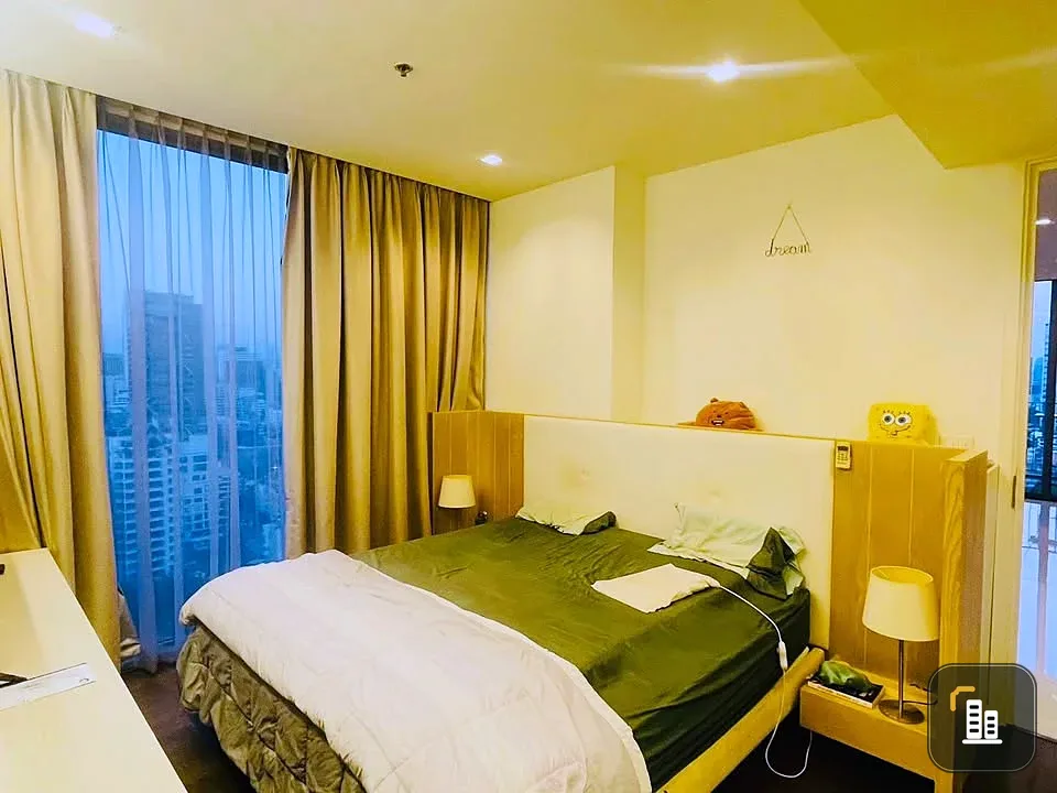 For sale Nara 9 has 2 bedrooms, 2 bathrooms, corner room, 23rd floor, city view, very airy, I must say you must book.