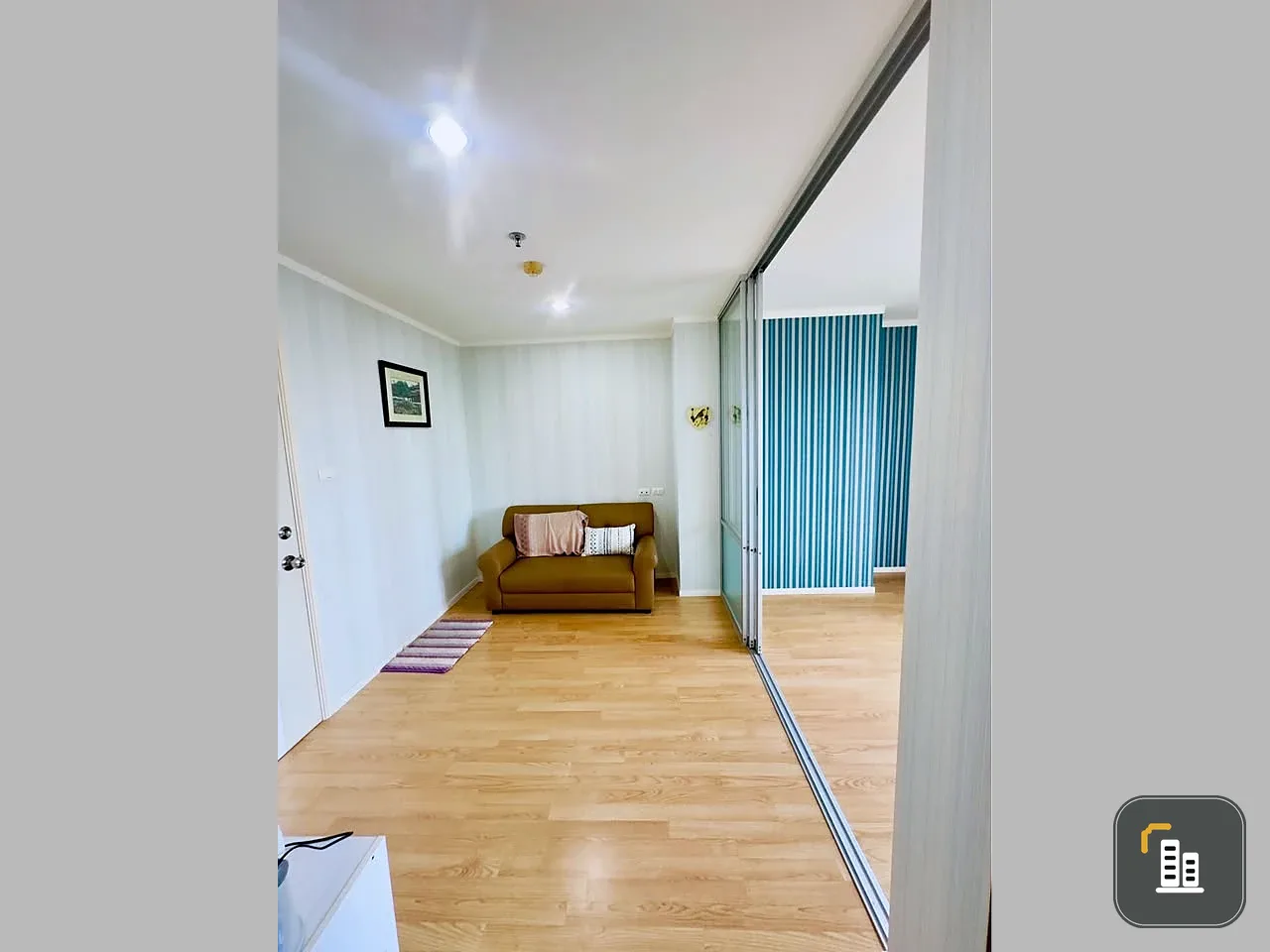 For sale: Lumpini Ville Prachachuen-Phongphet 2, corner room, very private, with beautiful wallpaper, don't miss it.