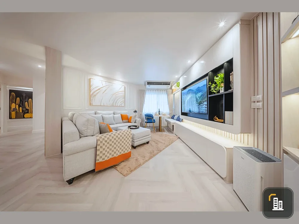 For sale, for rent, Fortune condo town 2 rooms, beautifully decorated built-in throughout the room, very spacious area, if you don't book, you'll real