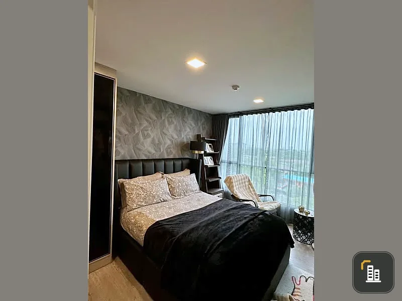 For sale Atmoz Tropicana Bangna, beautifully decorated room, 6th floor, pool view, come and reserve it today.