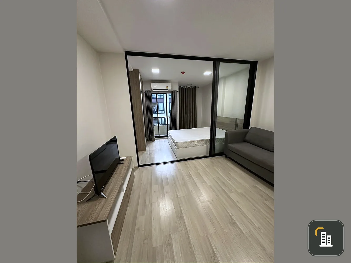For sale, for rent, Nue Core Khu Khot Station, a nice room, fully furnished, just bring your bags and move in.