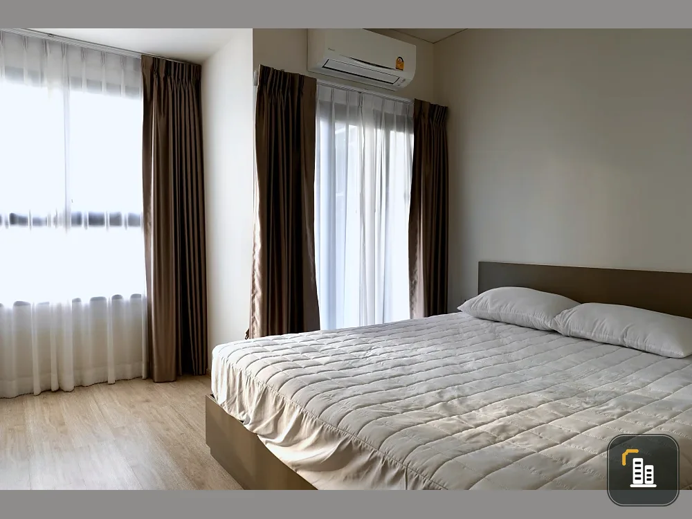 For rent Ideo Sathorn-Wongwian Yai 1 bedroom 1 bathroom, fully furnished, don't miss out on this great deal.