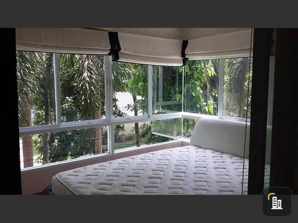 Urgent sale: Chateau in town Major Ratchayothin, spacious room, lots of usable space, good price, buy now.