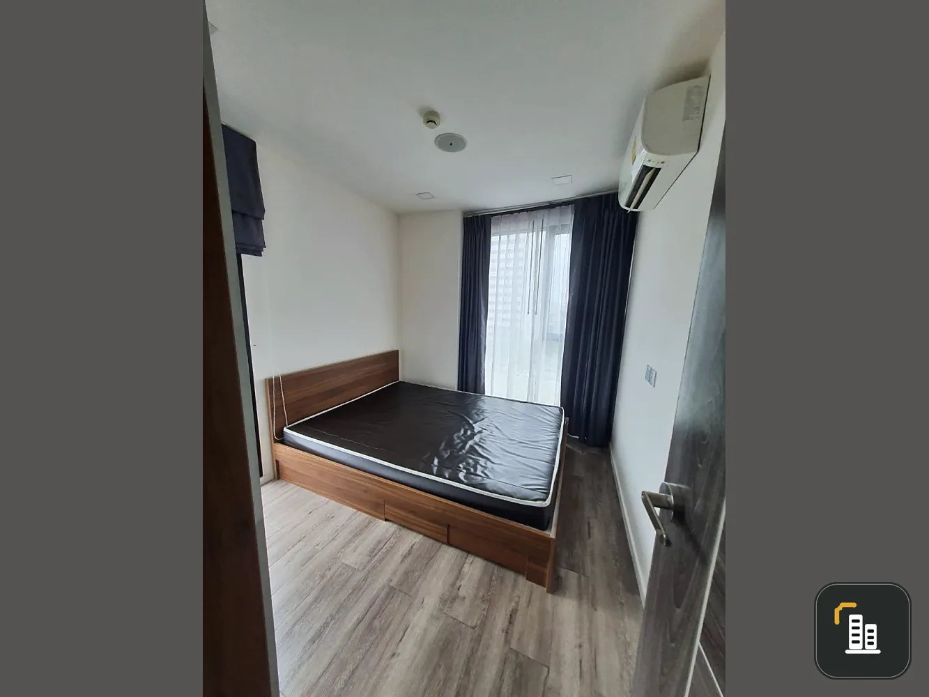 For sale: MODIZ Ratchada 32, corner room, top floor, open view, no buildings blocking the view, fully furnished condo, ready to move in.