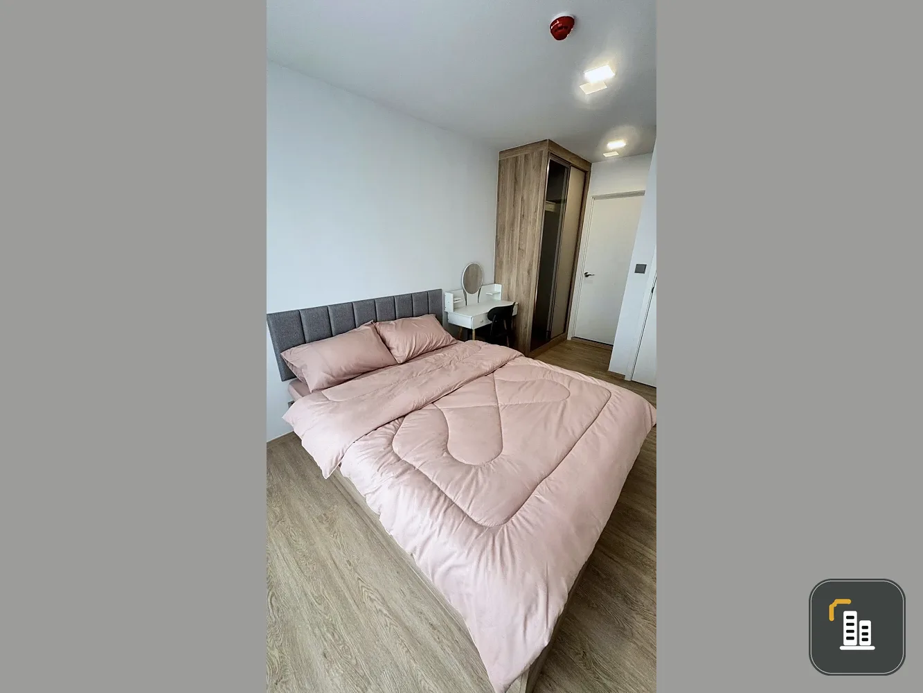 Condo for rent Atmoz season ladkrabang, a nice room with complete facilities. Come and book now.