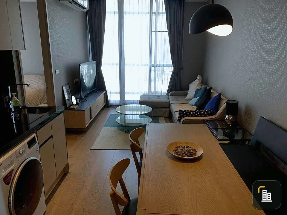 For rent: Park 24 Origin Phrom Phong, high floor room (36th floor), facing north, cool all day, not hot at all. You will regret it if you miss it.