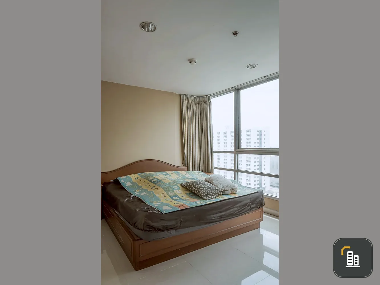 For sale Baan Pathumwan, spacious room, lots of usable space, decorated in a controlled tone, comes with complete facilities, don't miss it.
