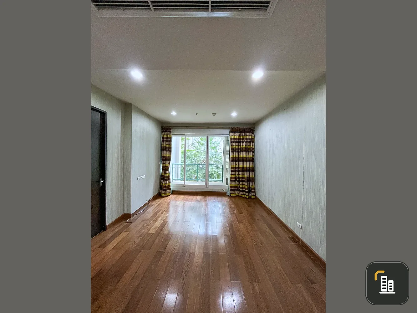 For sale: The Address Chidlom, a nice room, lots of usable space, comes with complete facilities, book now.