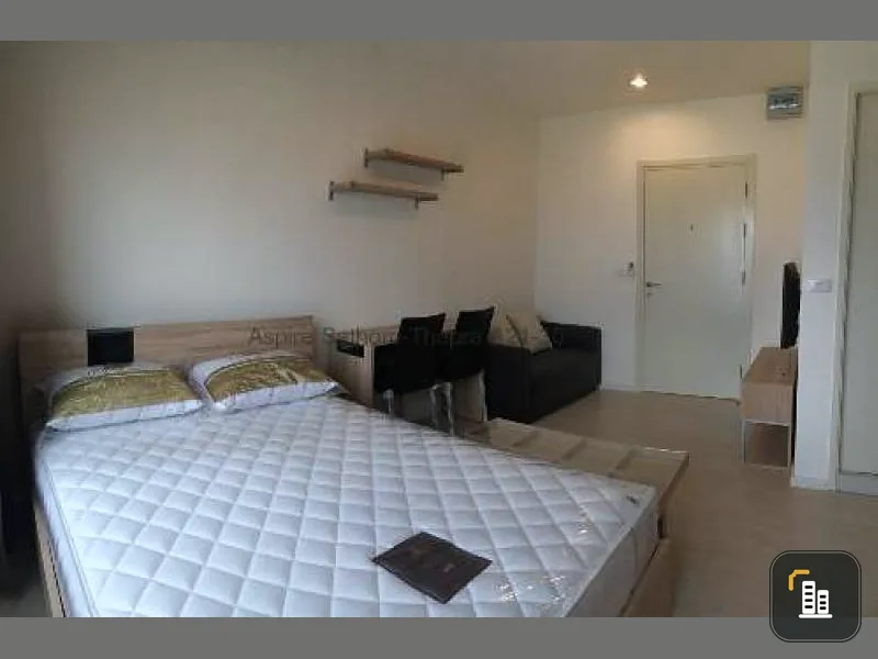 For rent Aspire Sathorn Thapra, studio room, fully furnished, pack your bags, can move in. Don't miss it.