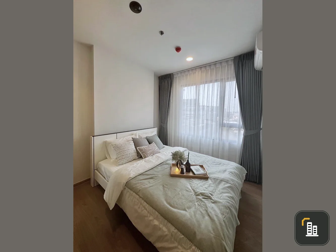 Condo for rent, Chewathai Pinklao, furnished room, ready to move in, complete with furniture and electrical appliances. If you don't reserve, you'll r