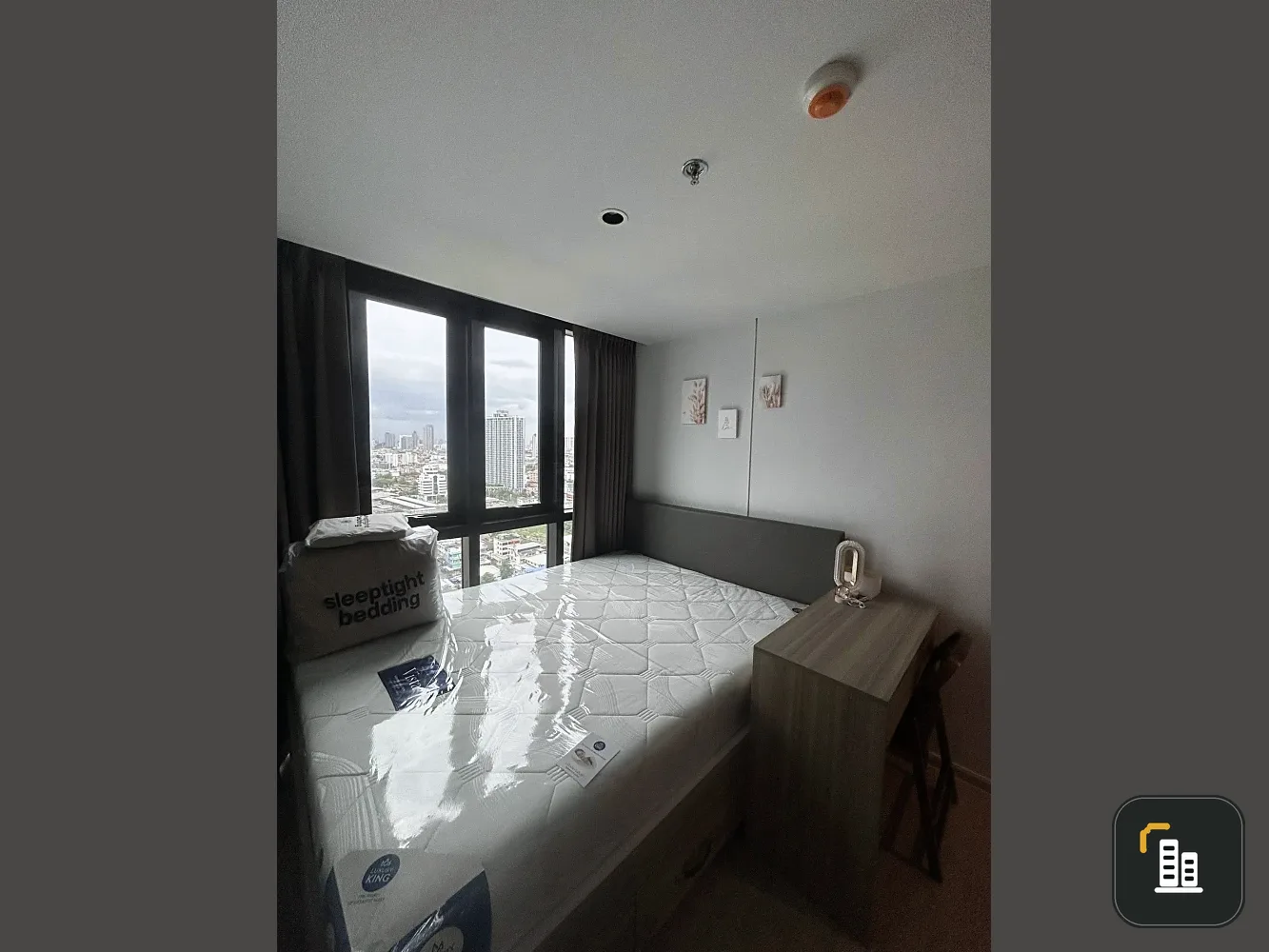 For rent: Altitude Unicorn Sathorn Tha Phra, Duplex room, 2 bedrooms, 21st floor, convenient and complete here, come and book now.