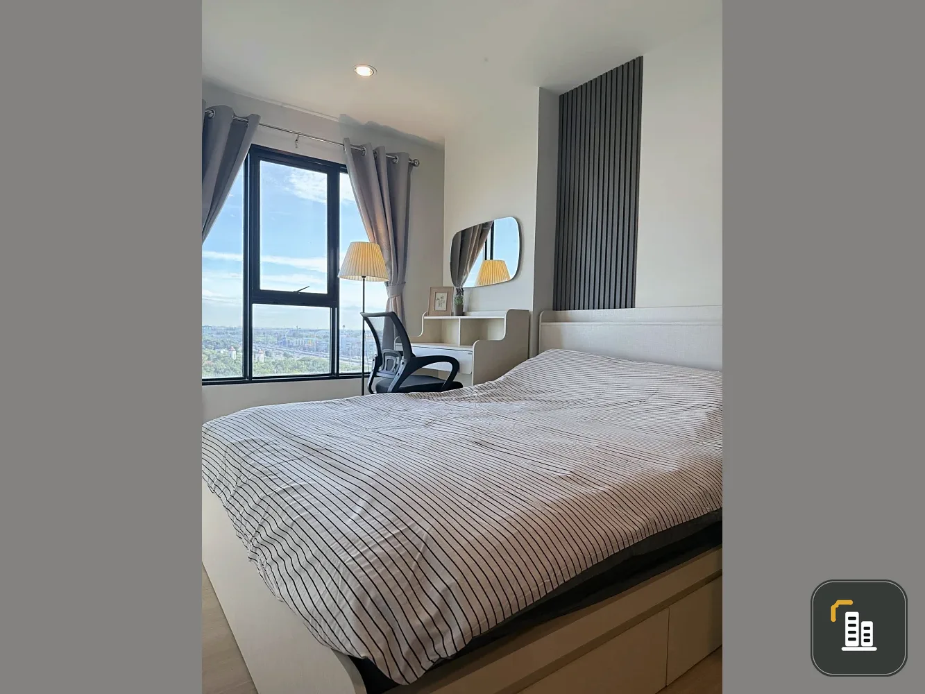 For rent: Terra residence, 10th floor, north side, view of Puey Park, fully furnished, nice to live in, book now, don't miss out.