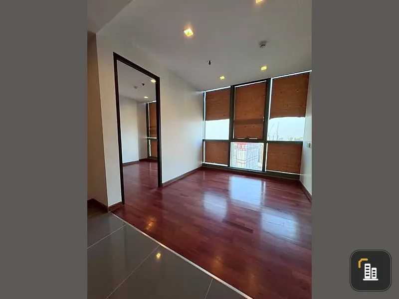 For sale: Wish Signature Midtown Siam, corner room with a very good view, north facing. If you don't book, you'll miss out++