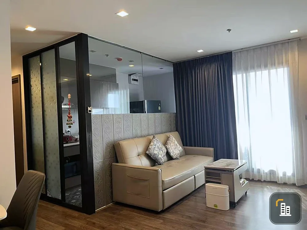 For rent: Life Ladprao Valley, corner room, very quiet, 2 bedrooms, 2 bathrooms, spacious area, comfortable, don't miss it.