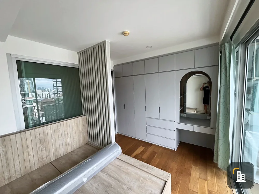 For rent: Abstracts Phahonyothin Park, furnished room, ready to move in, complete with furniture and electrical appliances. Come and reserve now.