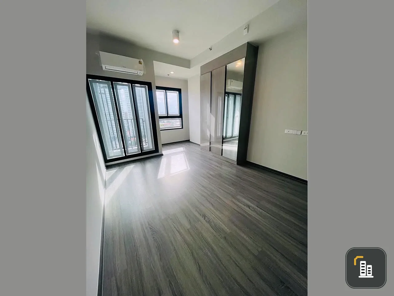Down payment sale: IDEO Ramkhamhaeng Lamsalee Station, 1 bedroom, 1 bathroom, 17th floor, high view, good price, come and buy now!