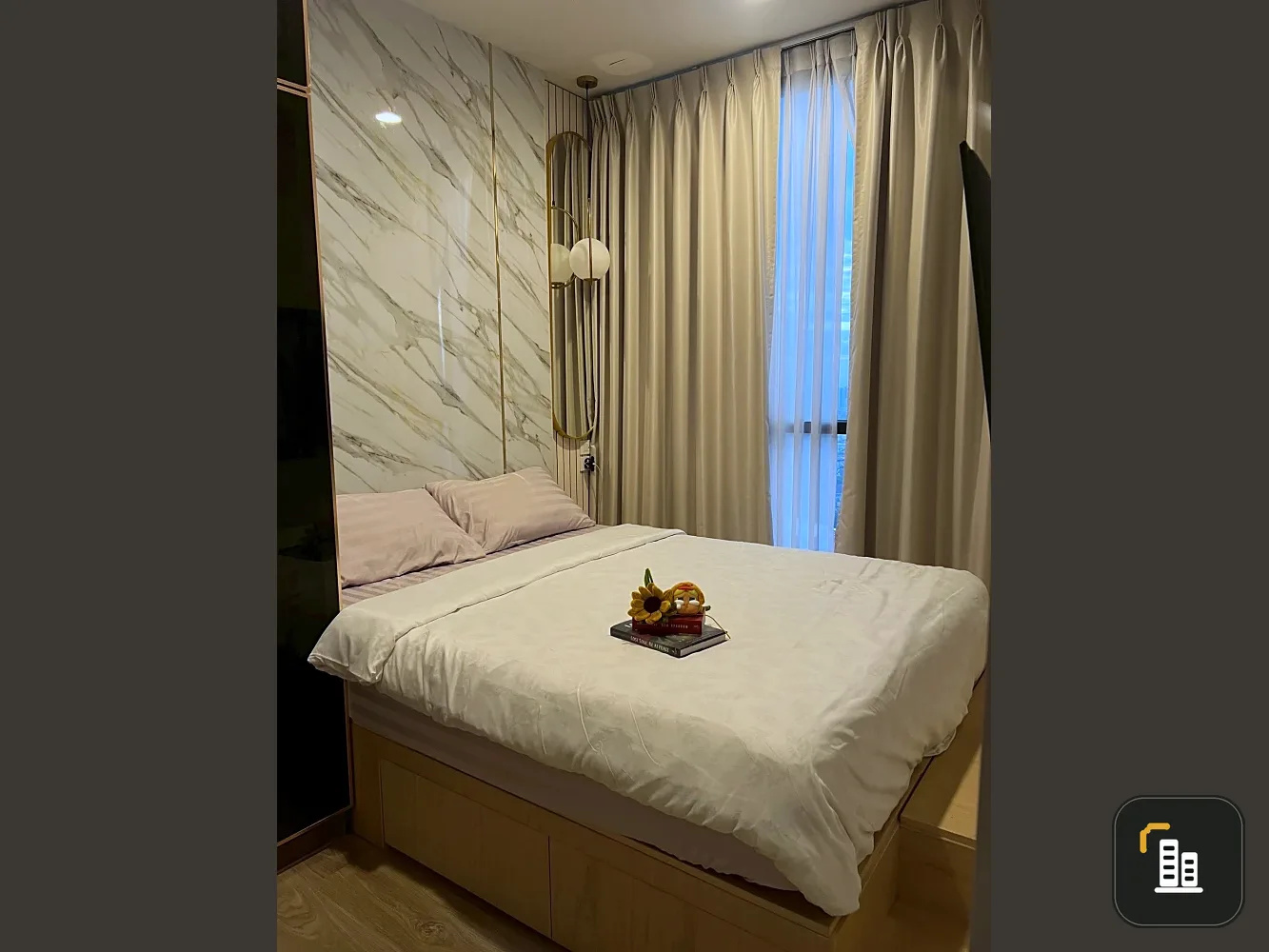 For rent OKA HAUS Sukhumvit 36, 47th floor, very high, with a beautiful city view and river view, beautifully decorated with excellent built-ins, don'