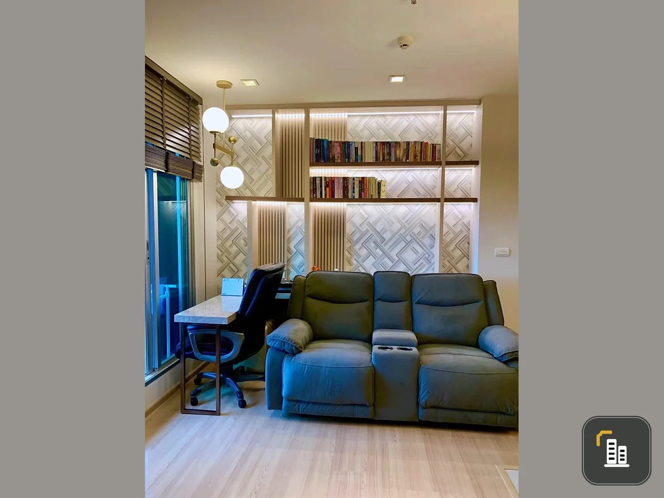 For sale, for rent, Rhythm Phahon-Ari, modern style decorated room, 22nd floor, very beautiful view, come and reserve it now.