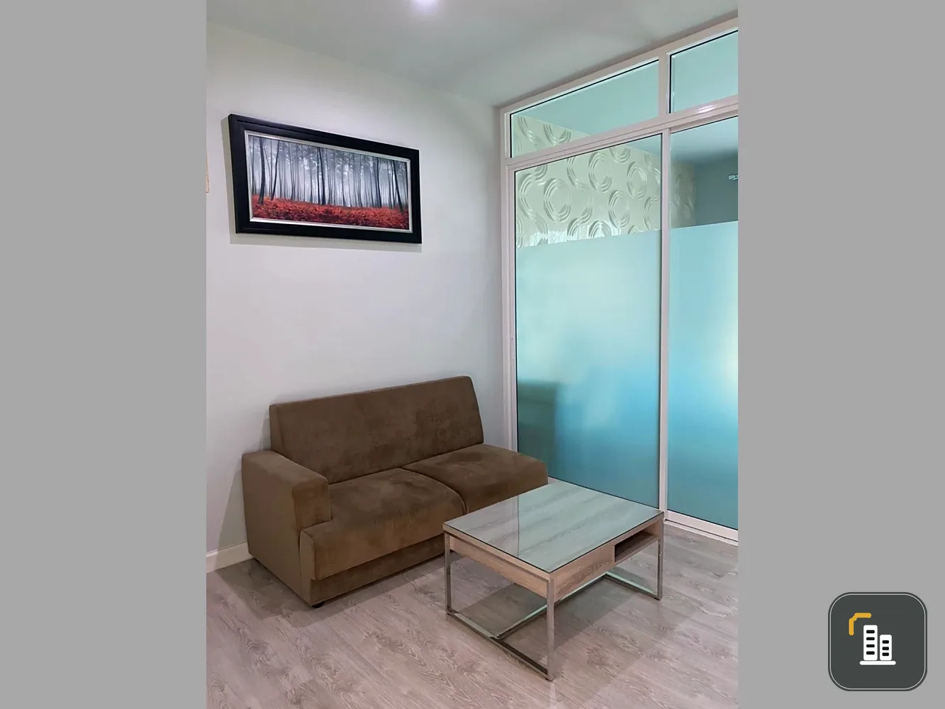 For sale: Zelle Salaya, 4th floor, nice room, comes with furniture and appliances. Reserve now, don't wait.