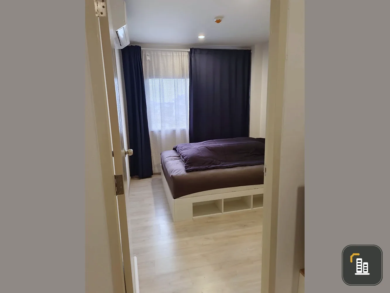 For rent: Sena Kith Westgate - Bangbuathong, corner room, not crowded, comes with complete furniture, just bring your bags and move in.