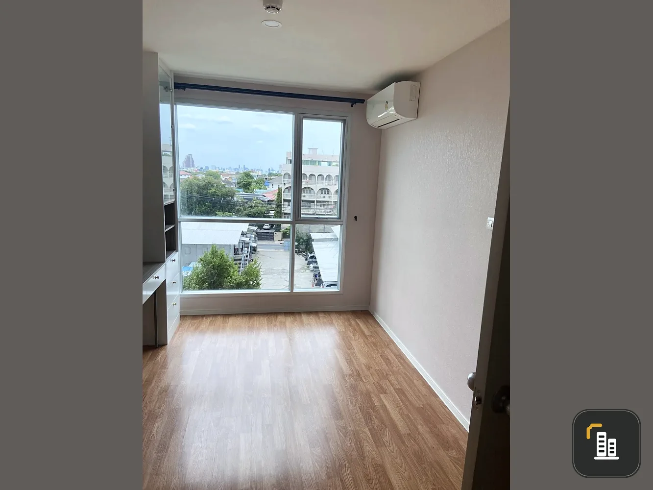 Condo for rent, Lumpini Park Borommaratchachonnani - Sirindhorn, spacious room, comfortable, pool view, good price, hurry and book now++