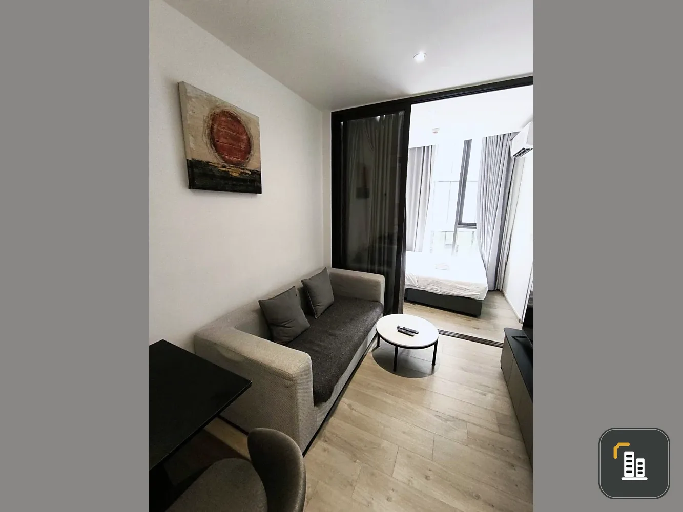 For rent: Fynn Asoke, large room, comfortable, comes with a lot of usable space, complete in one place, book now!