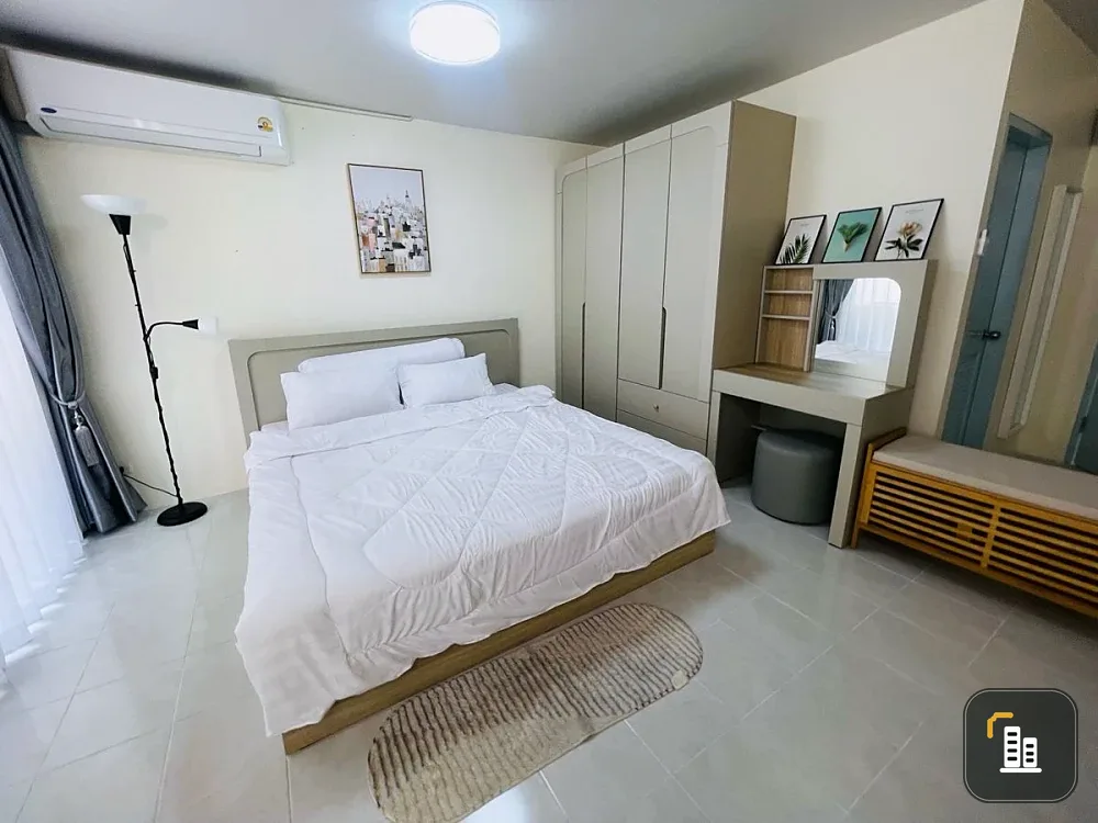 For rent: The Parkland Bangna, beautiful room, fully furnished, super cool. If you don't book, you'll miss out. Hurry!