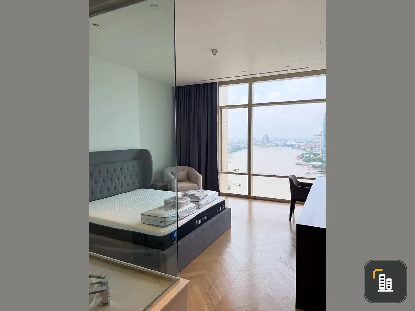 For sale, for rent, Four Seasons Private Residences, spacious room, lots of usable space, fully furnished, river view from high floor, don't miss it.