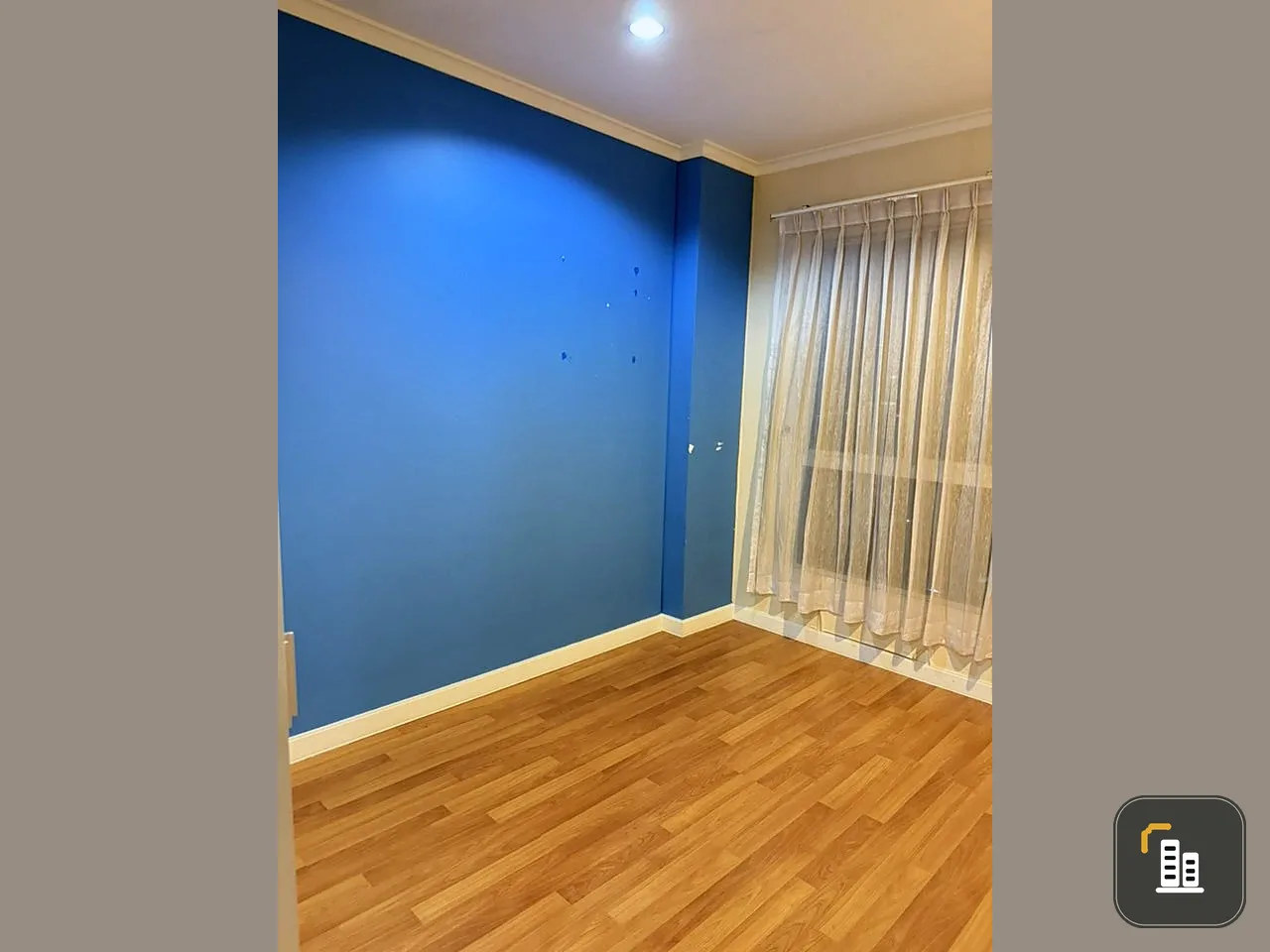 For sale: Lumpini Place Ratchayothin, corner room with privacy, beautiful wallpaper, city view, reserve now.