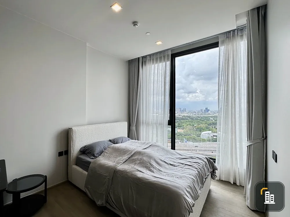 For rent: The Crest Park Residence, beautiful room plan, large room size, can actually live in, view of Chatuchak Park, never blocked view, must book.