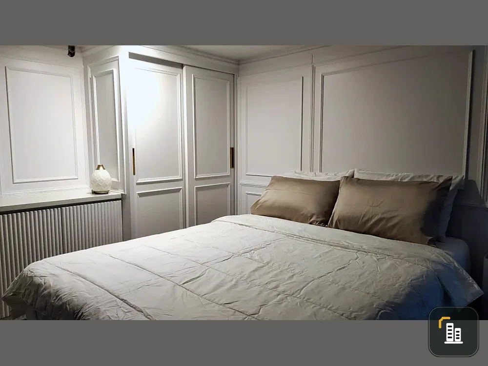 For rent: Knights Bridge Space Rama 9, a comfortable room, high ceiling, airy, spacious, lots of usable space, comes with complete furniture, book now.