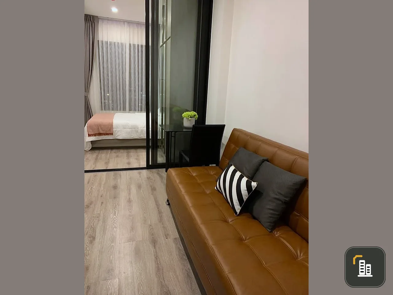 For sale: Knights Bridge Prime On-Nut, a nice room with an open view, no buildings blocking it, comes with complete facilities, don't miss out.