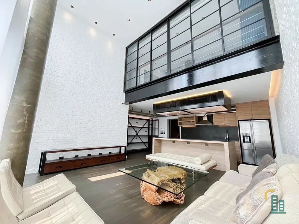 For sale: Penthouse Condominium 3, very large area, giving a homely atmosphere, very suitable for a large family.
