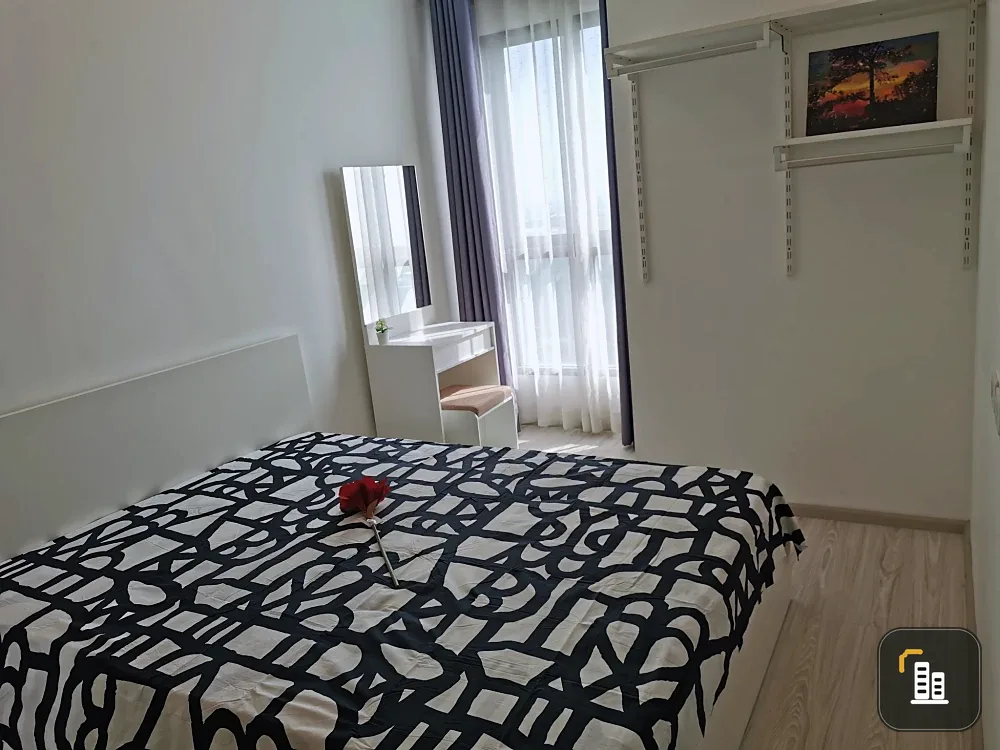 For rent: Ideo Mobi Sukhumvit Eastgate, 22nd floor, north-facing headboard, Bangna-Trad Road view, ready to book now.