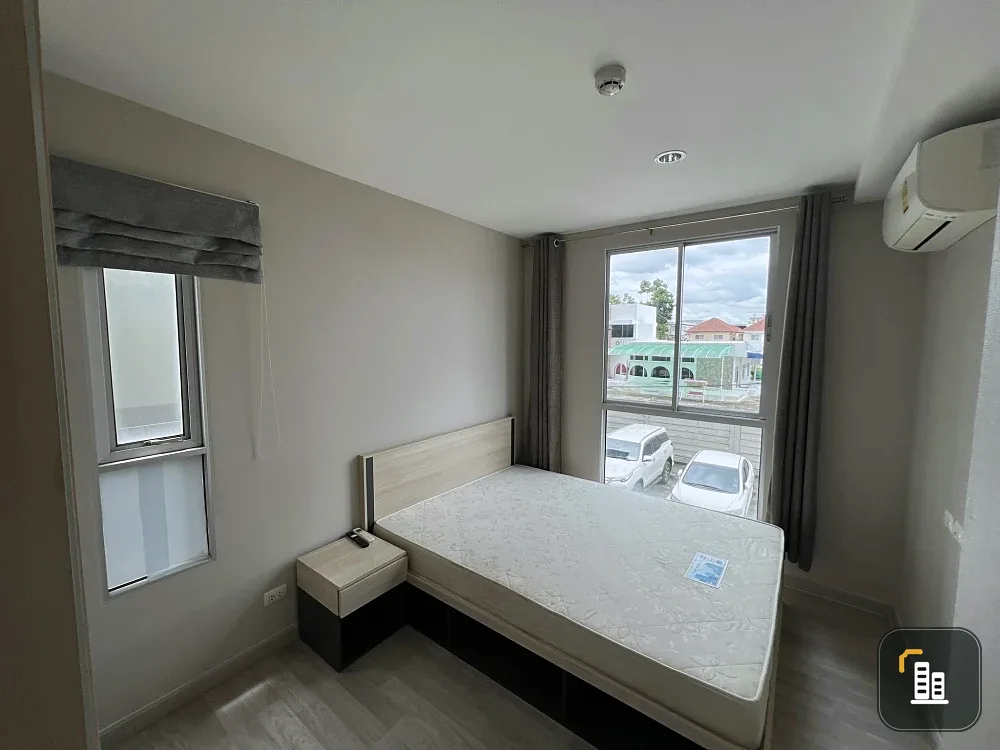 For sale: Plum Condo Chokchai 4, fully furnished and equipped with electrical appliances, ready to move in.