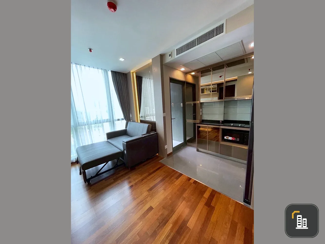 For rent: Wish Signature Midtown Siam, a nice room with a private elevator, a beautiful view, not blocked, book now.