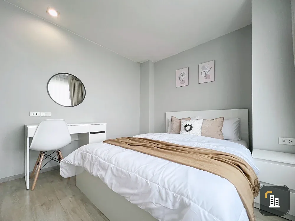 For rent Rich Park @ Chao Phraya, furnished room, ready to move in, 33rd floor, high view, complete in one place, hurry and reserve now.