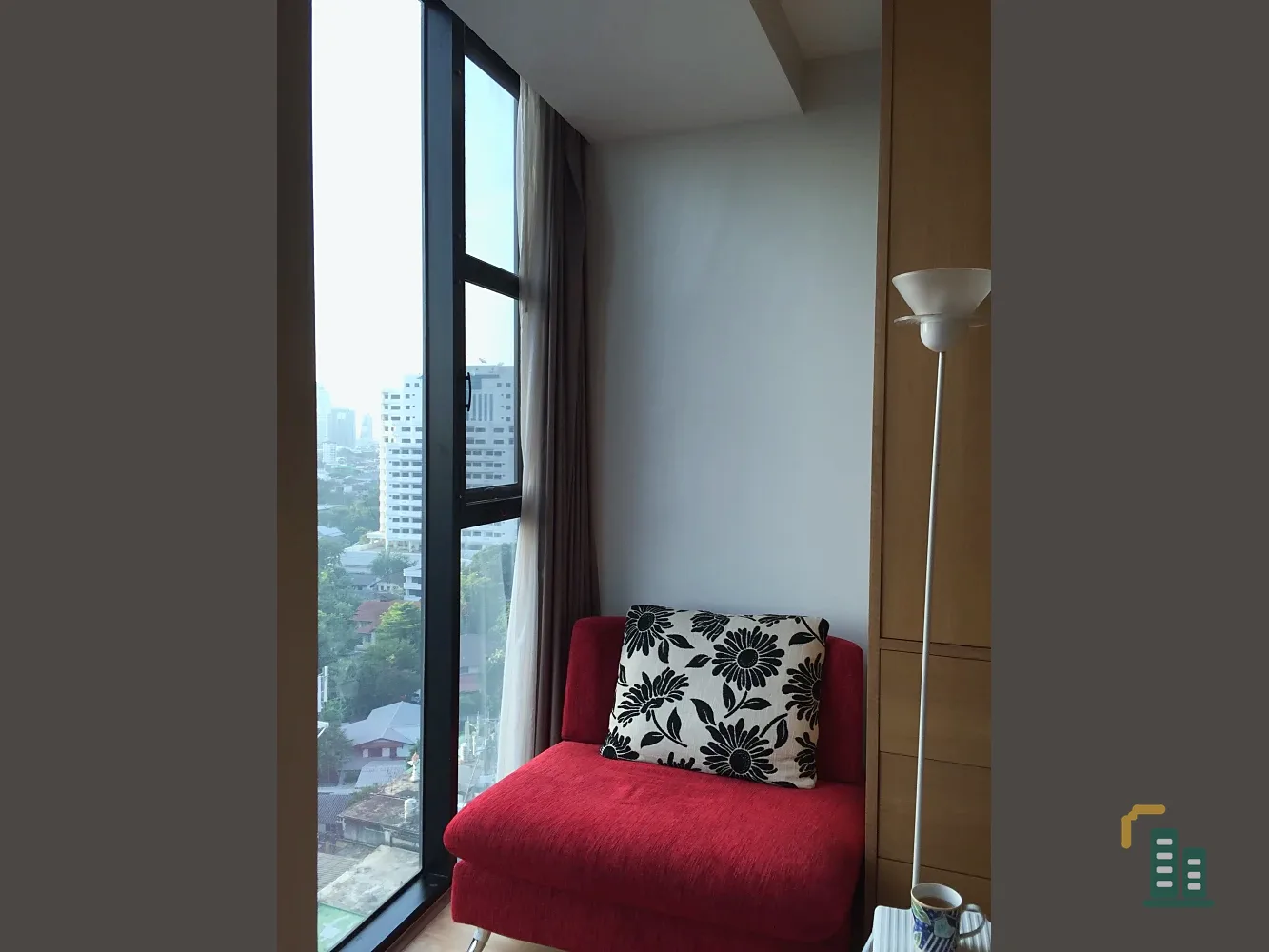 For sale: The Alcove Thonglor 10, spacious room, lots of usable space, fully furnished, beautiful city view, book now.